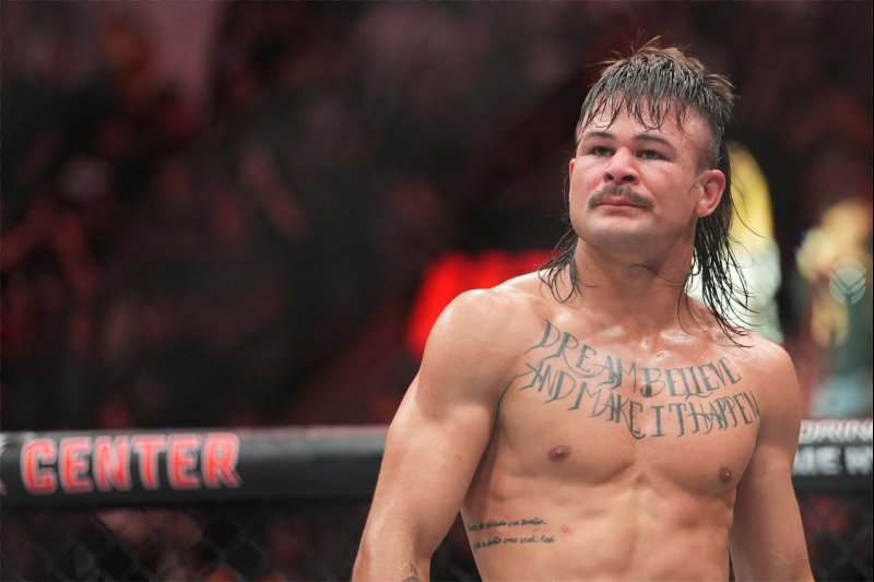 Diego Lopes Fires Back at Doubters Ahead of Volkanovski Rematch - MMA Article