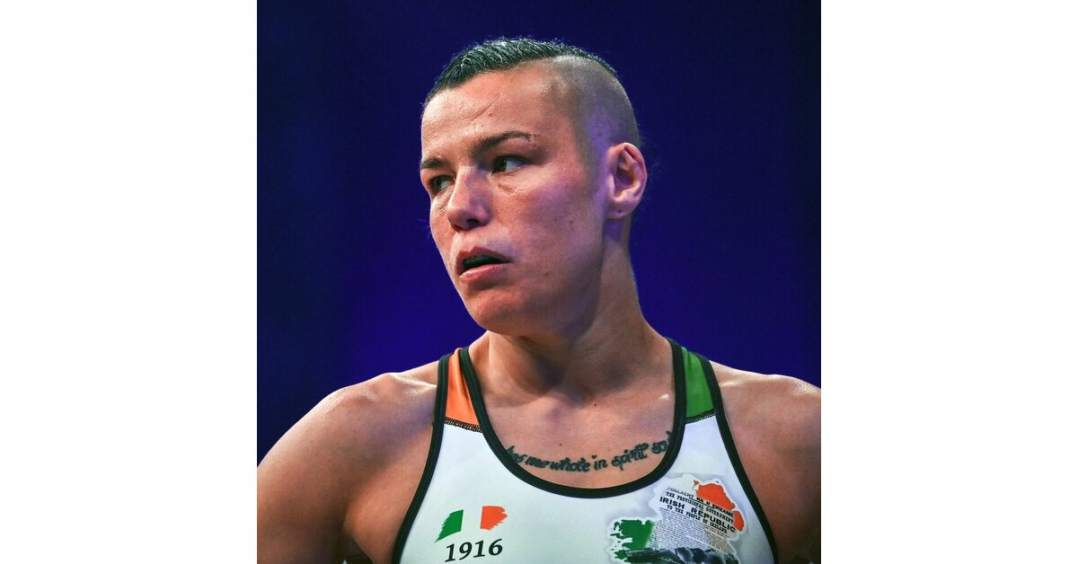 From the Octagon to Handcuffs: How Sinead Kavanagh's Ryanair Flight Ended in Arrest and Two Injured Police Officers - Hand...